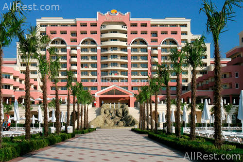 Majestic Hotel & Residence 